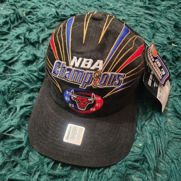 Vintage Chicago Bulls NBA Champions Starter Hat NWT 6x Titles - Picture 2 of 7